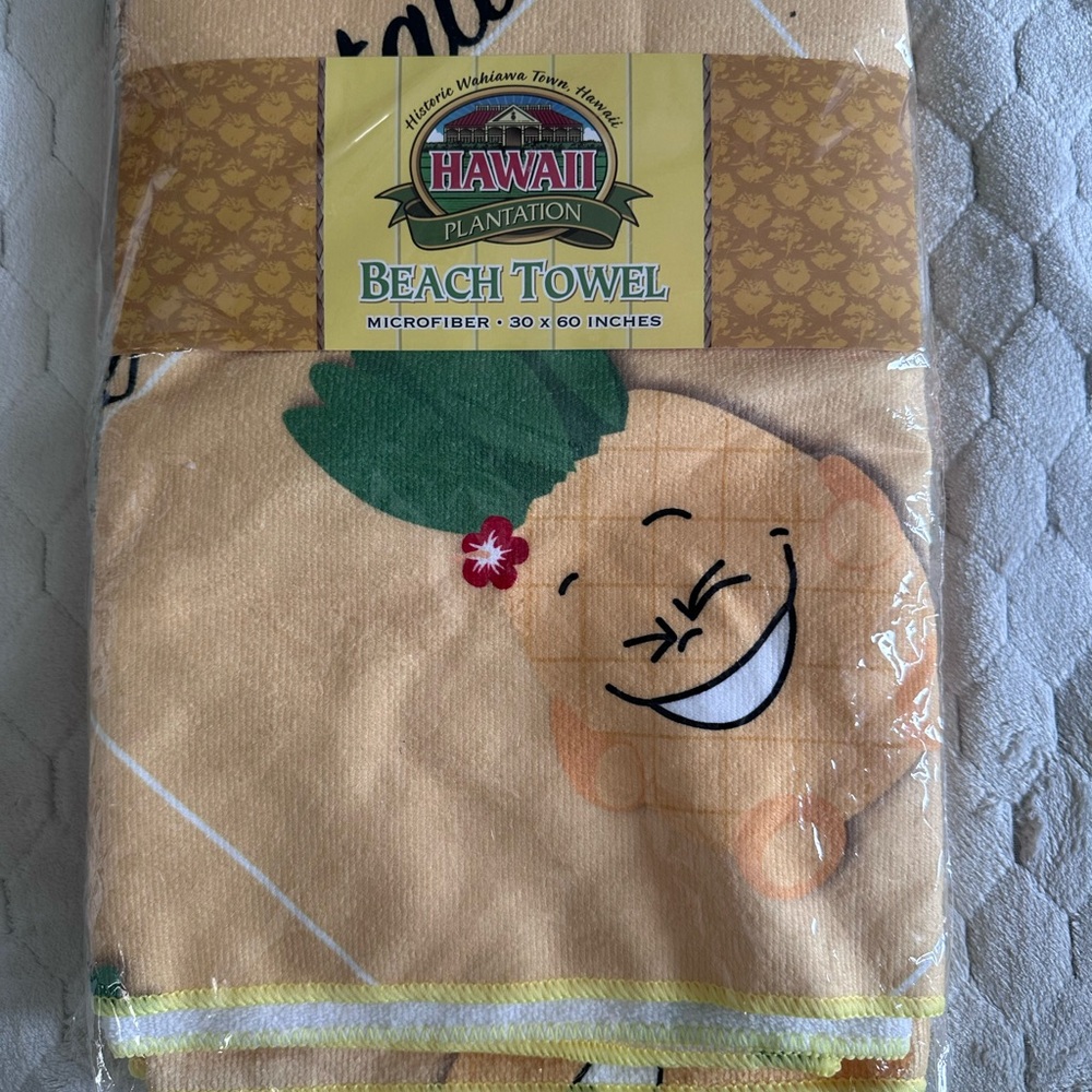 Hawaii Dole Pineapple Microfiber Beach Towel - Yellow Tropical Print